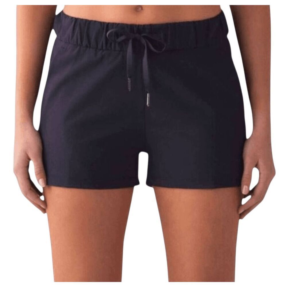 NWOT LULULEMON ATHLETICA On The Fly Short 'Woven' 2.5' Size 2